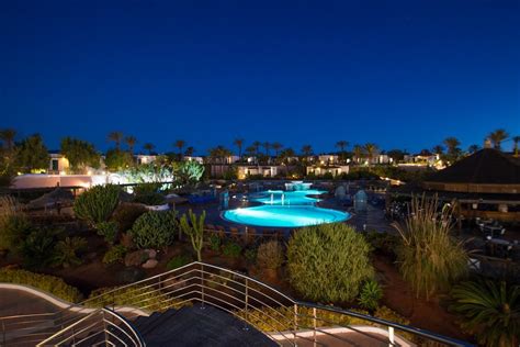 Dominated by brown and warm shades of the earth that stand out against. Club Playa Blanca Hotel Photos, OFFICIAL WEBSITE | Playa ...