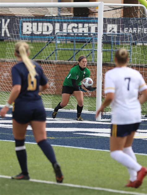 Emma Boutorwick Women S Soccer University Of Toledo Athletics