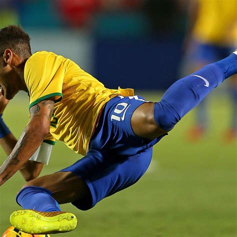 Neymar Fouled In Brazil Vs Colombia Match Proceeds To Roll For Ages Bleacher Report Latest