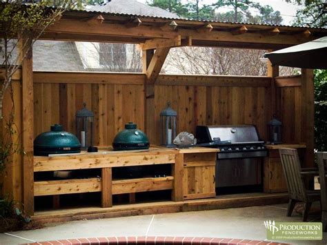 Grill Area Fence Combo Also Notice The Big Green Egg Cookers Might