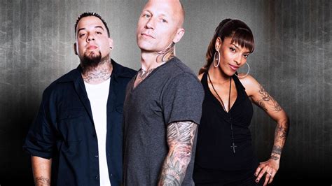 Gus tries to cover a very large, offensive tattoo; Pin on Awesome People