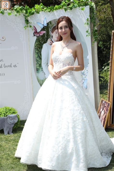 (in general) chinese person living abroad; 有嘢隱瞞!雨僑婚後發現羅力威驚天大秘密｜即時新聞｜東網巨星｜on.cc東網
