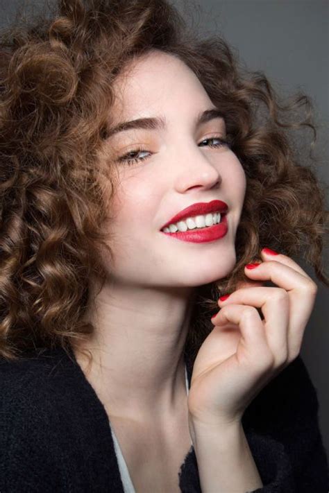 The Best Red Lipstick For Your Skin Tone Pale Skin Red Lipstick