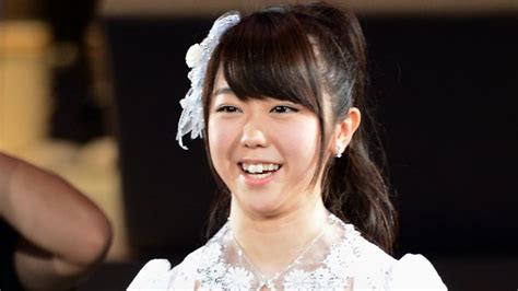 Japan Akb48 Pop Idol Minami Minegishi Shaves Head In Penance For