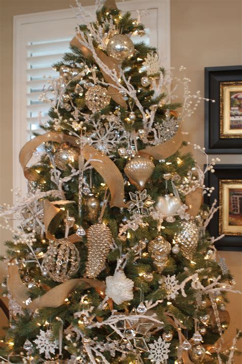30 White Christmas Tree With Gold Decorations