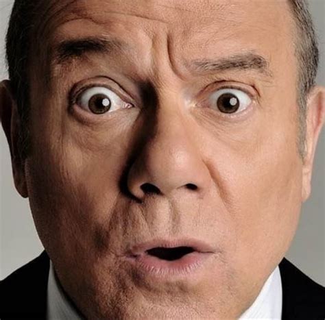Figlio del critico cinematografico mario verdone , è fratello del noto attore e regista carlo verdone e della produttrice cinematografica silvia verdone. Chi è Carlo Verdone