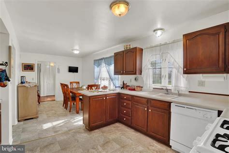 For Sale: 2975 Stillmeadow Ln, York, PA 17404 | realtor.com®