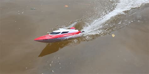hj806 rc boat high speed 35km h 200m control distance fast ship with cooling water system
