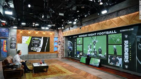 Nfl And Espns Manning Cast A New Way To Watch Football Cnn