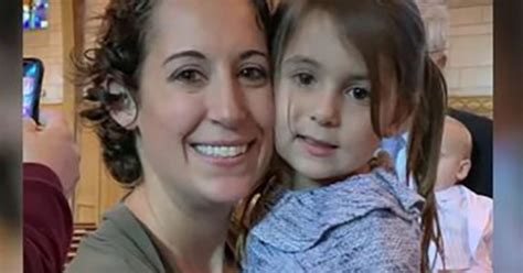 4 year old dials 911 and saves mom s life after seeing her unconscious on the floor