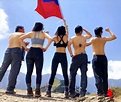 正妹3攀玉山 穿國旗比基尼慶祝 - 生活 - 自由時報電子報