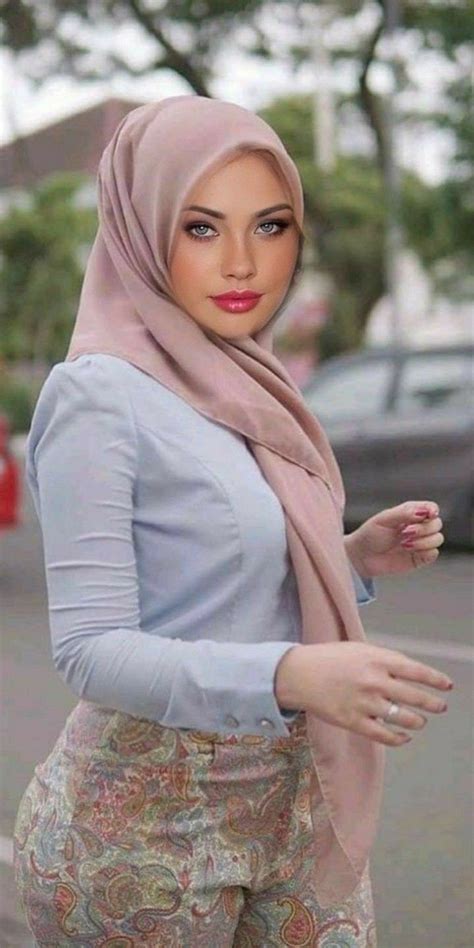 Pin By Ezkel Nomore On G In 2022 Fashion Beautiful Hijab Beautiful Arab Women