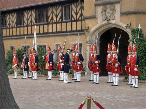 Potsdam giants was based on the king's personal regiment that his father has given him to play with. The real life army of giants | ROBBIES WORLD BLOG