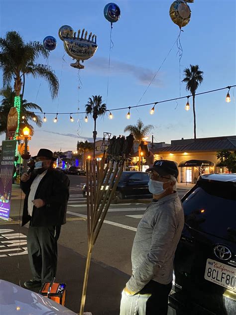‘put On A Light Chabad Of La Jolla Illuminates Prospect Street With A