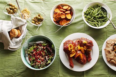 Choose between green beans with tobacco onions, mashed potatoes, candied yam, cornbread. How To Host Thanksgiving In A Small Space 21 Tips + Photos