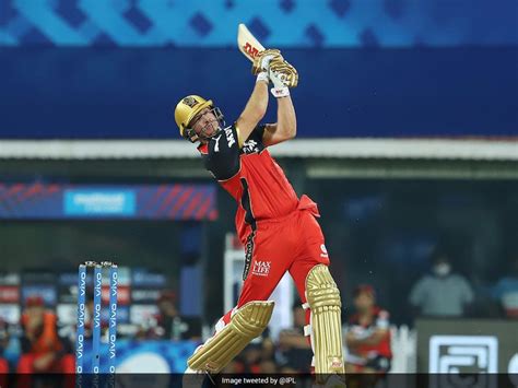 Royal challengers bangalore (rcb) fast bowler harshal patel retained the purple cap with delhi capitals' avesh khan and mumbai indians' rahul chahar both ending up with a wicket less than. MI vs RCB: Ab De Villiers, Harshal Patel The Stars As RCB ...