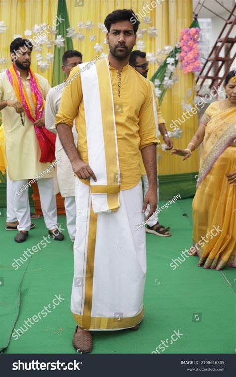 Top More Than 123 Kerala Traditional Dress Male Vn