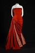 Elsa Schiaparelli robe rouge | Vintage gowns, Fashion, Vintage dresses
