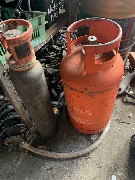 Gas Canisters In Clayton West Yorkshire Gumtree