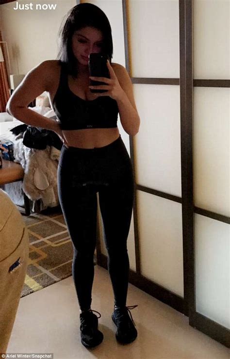 Ariel Winter Flaunts Ample Cleavage Sports Bra On Snapchat Daily Mail