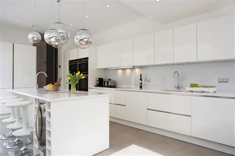 Love the white gloss units (handleless), pale worktop and grey flooring. White gloss island kitchen - Contemporary - Kitchen ...