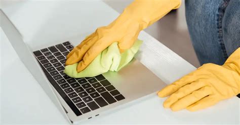 Clean A Greasy Keyboard Your How To Guide