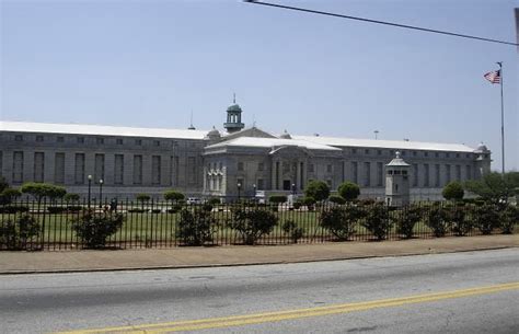 United States Penitentiary Atlanta Usp Atlanta The 50 Craziest