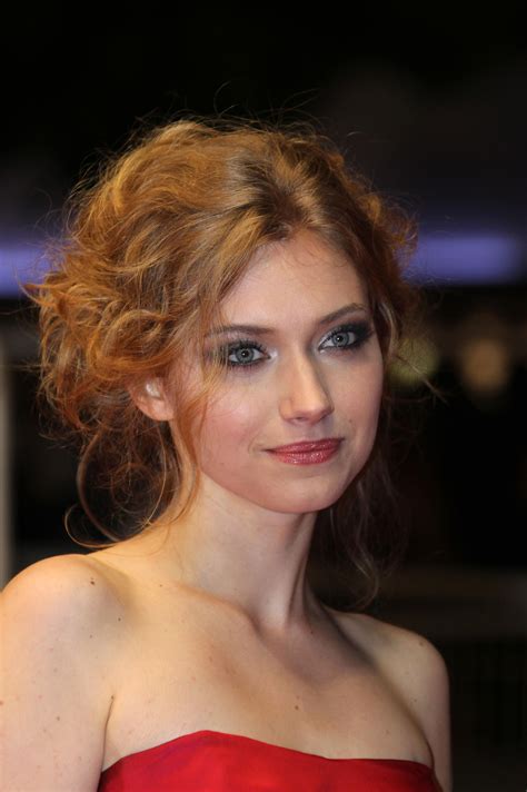 Imogen Poots Celebrity Hairstyles Cool Hairstyles Imogen Poots Cute Buns Bun Updo Wavy