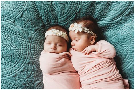 Newborn Twin Girls Lifestyle Photoshoot Seattle Newborn Photographer