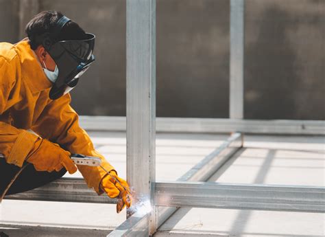 Tanya Ahli | Tips dan Cara Memotong Baja Ringan dengan Benar