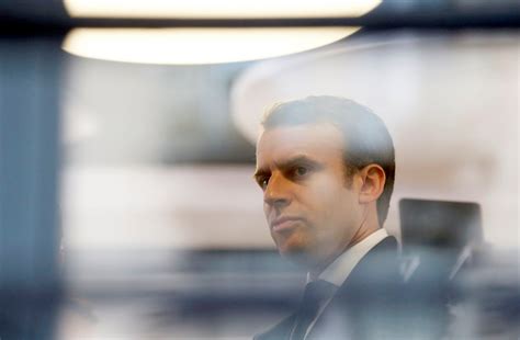 Τον γύρο του κόσμου έκανε το βίντεο που δείχνει έναν νεαρό άνδρα να χαστουκίζει τον εμανουέλ μακρόν κατά της περιοδείας του σε περιοχή της νότιας γαλλίας. Εμανουέλ Μακρόν: Ο σύγχρονος Ναπολέων στο τιμόνι της Γαλλίας!