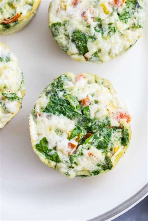 Meanwhile, in a medium bowl, vigorously whisk the egg whites with the salt, pepper, and garlic powder, until frothy. Egg White Muffins (Healthy Breakfast Meal Prep) - Clean ...