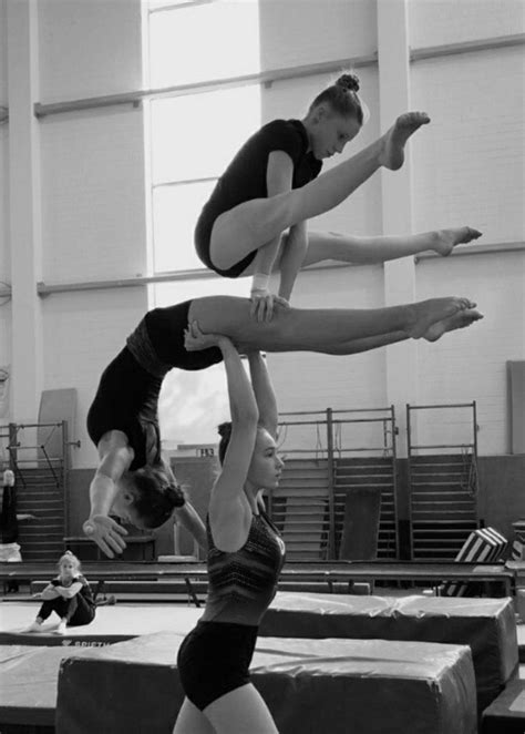 Акробатический трюк Acro Gymnastics Acrobatic Gymnastics Gymnastics Skills