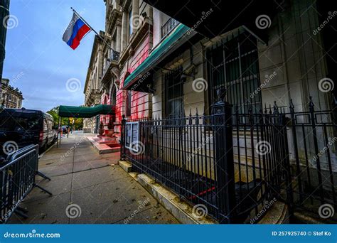 Russian Consulate In Nyc Painted Red Editorial Image Image Of Sawages