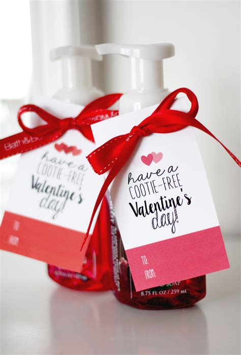 On valentine's day, it can feel like there is a lot of pressure to come up with just the right gift. Valentine's Day Cootie Free Tags - Eighteen25