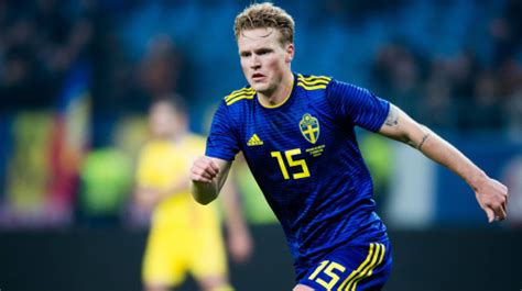 A collection of facts like salary, net worth, married, girlfriend, affair, dating, career, relationship and more can also be found. Oscar Hiljemark - Player profile 20/21 | Transfermarkt