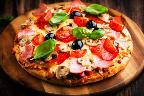 Italian Pizza 4k Ultra HD Wallpaper | Background Image | 3840x2559