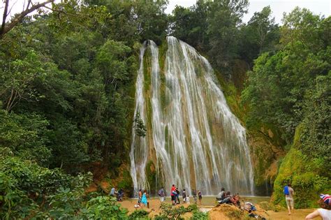 El Limón Waterfall Alluring World