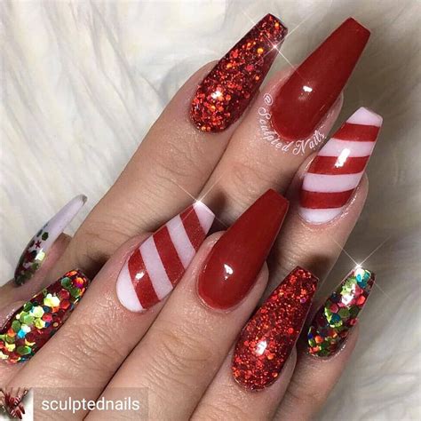 Gorgeous Candy Cane Red Christmas Nails Christmas Nail Colors Chistmas