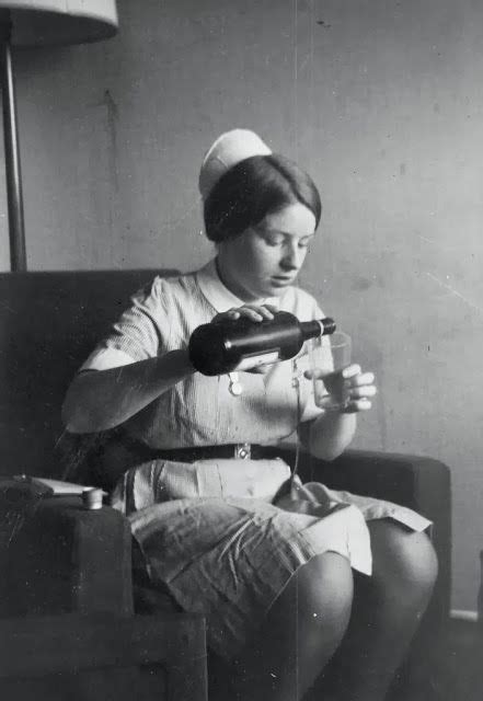 Vintage Everyday Nurses Take A Break Ca 1970s Vintage Nurse Nurse Nurse Pics