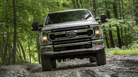2020 Ford F Series Super Duty Gets A Tremor Offroad Package Autoblog