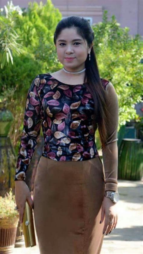 Pin By Lle Lynn On Myanmar Traditional Dress Myanmar Women Myanmar