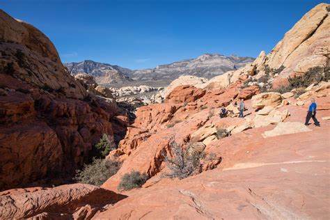 Two Fun Short Hikes To Do At Red Rock Canyon Las Vegas Earth Trekkers