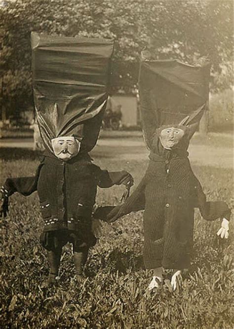 20 Vintage Halloween Costume Ideas Flawssy