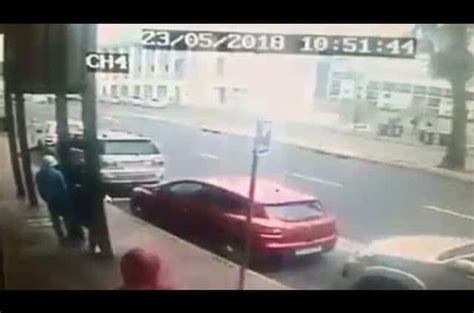 Bellville Shooting Man Shoots Two Pedestrians In Cape Town Hit Video