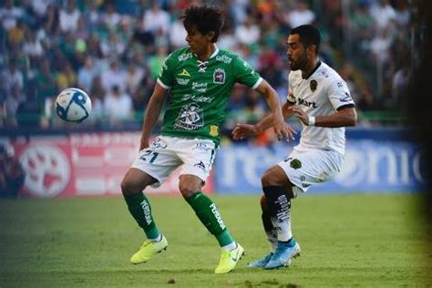Remate fallado por brian rubio (fc juárez) remate de cabeza desde el centro del área que se le va demasiado alto. Vídeo Resultado, Resumen y Goles León vs Juárez 3-1 ...