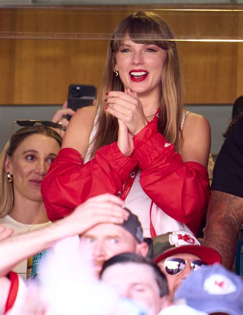 Why Taylor Swift Accepted Travis Kelces Chiefs Invite