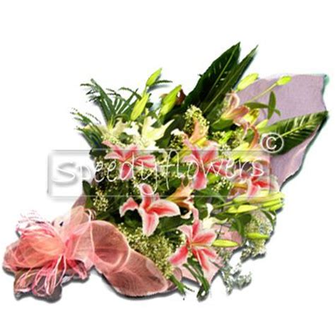 Invia mazzi di fiori per compleanno con floraqueen. Fiori - Anniversario di nozze - Matrimonio - Venticinquesimo