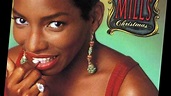 Stephanie Mills "Silent Night" from the "Christmas" CD - YouTube