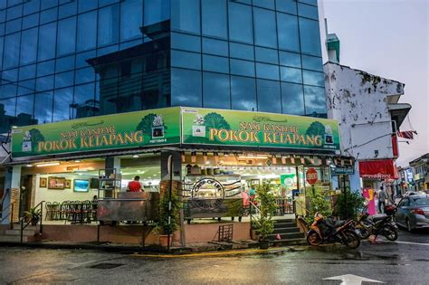 It is a meal of the rice for a nasi kandar dish is often placed in a wooden container about three feet high, giving it a distinctive aroma. Nasi Kandar Pokok Ketapang @ Hutton Lane, Georgetown ...